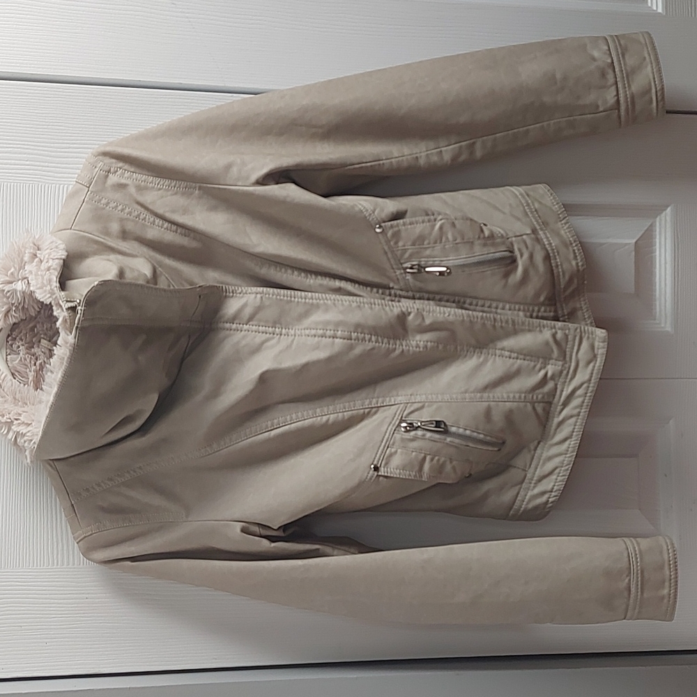 Jacket - Picture 4 of 7